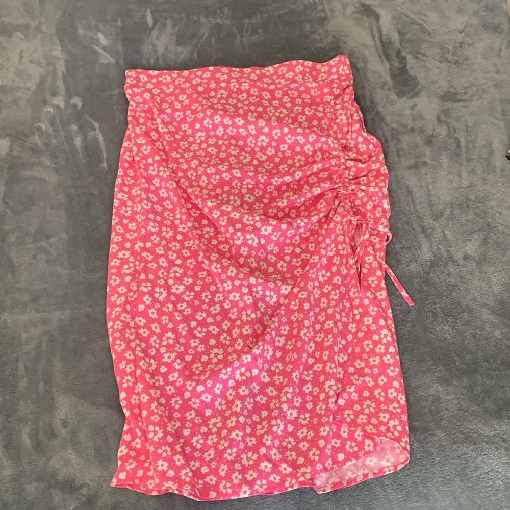 Pencil skirt with split